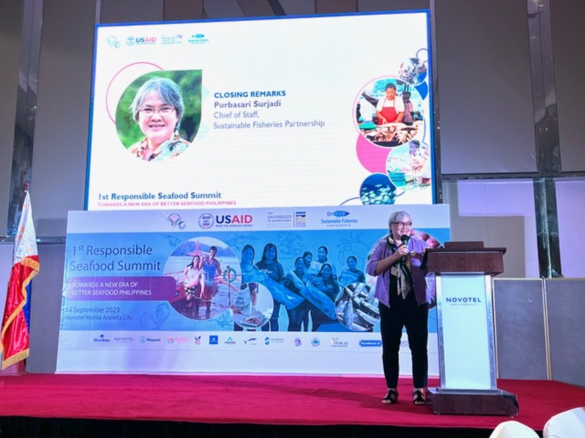 Sari Surjadi speaking at the Responsible Seafood Summit in the Philippines