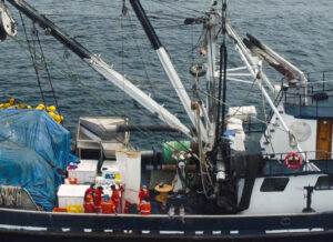 Petit bateau de pêche pélagique équatorien